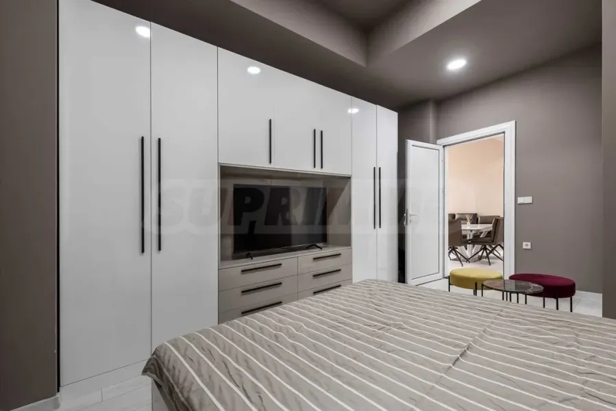 Spacious, Fully Furnished Apartment in Varna City Center - Image 3