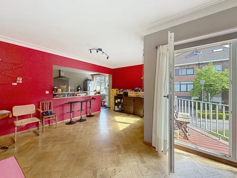 Spacious 6-Bedroom Apartment with Terraces in Woluwe-Saint-Lambert - Image 1