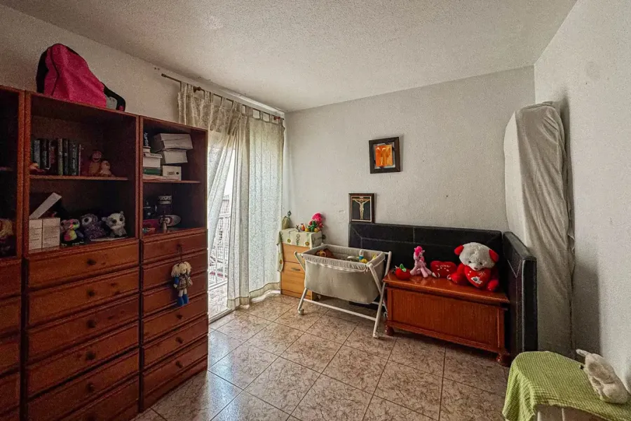 Spacious 3-Bedroom Duplex in Balerma, Near Park and Sports Pavilion - Image 5