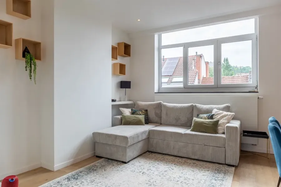 Charming Renovated 1 Bedroom Duplex Apartment Near Parc Duden, Vorst - Image 2