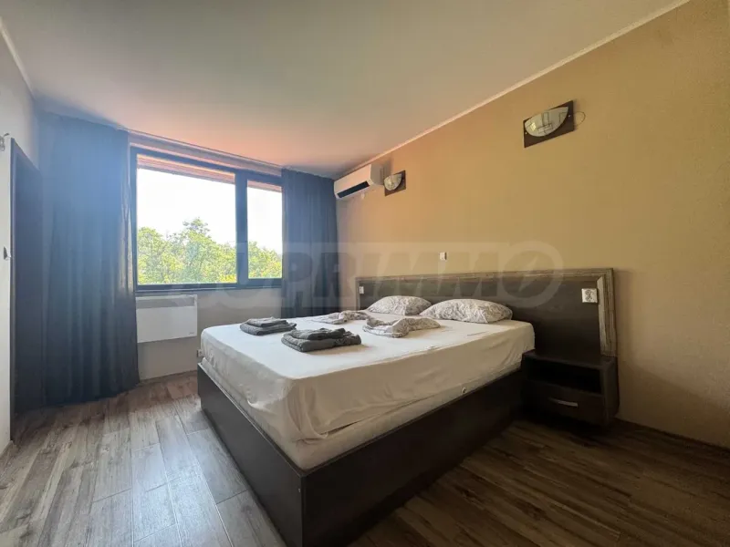 Panoramic Lakeside House - 6 Bedrooms, BG - Image 2
