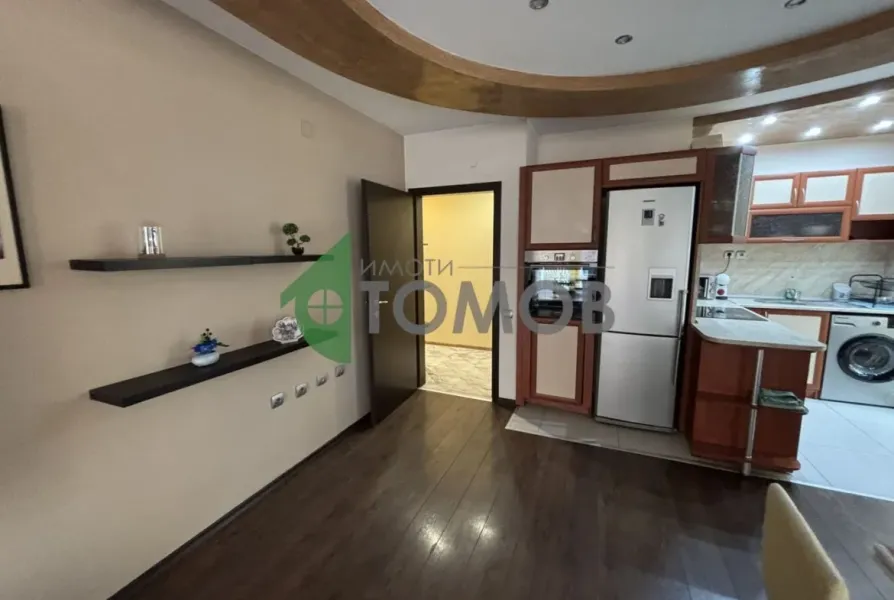 Spacious Fully Furnished Three-Bedroom Apartment in Stara Zagora - Image 1