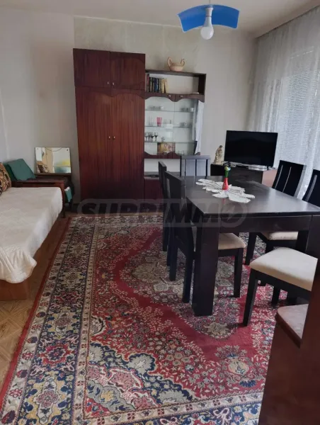 Spacious 2-Bedroom Apartment Near Burgas Sea Garden - Image 5