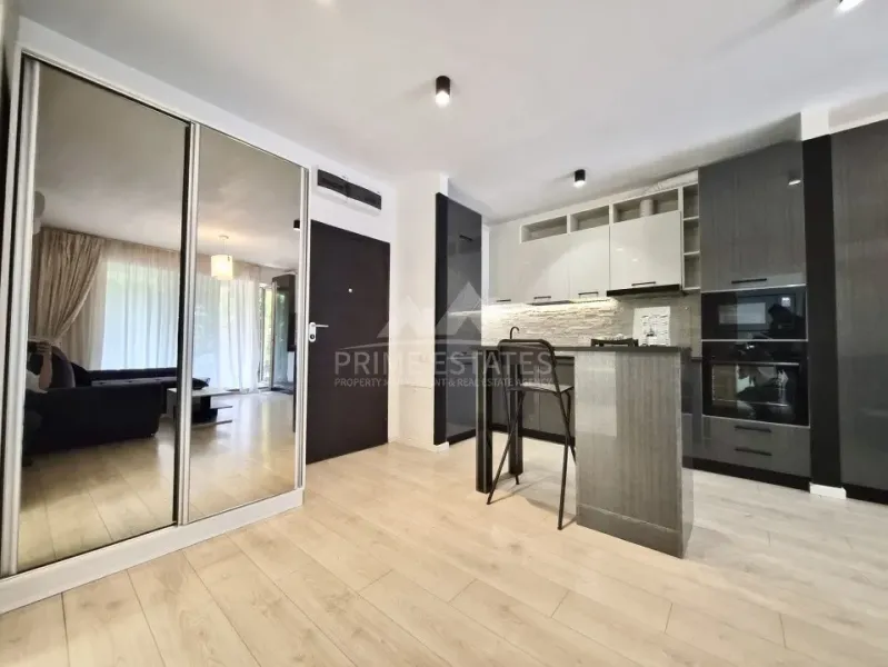 Spacious 2-Bedroom Apartment with Parking in New Point, Bucharest - Image 3