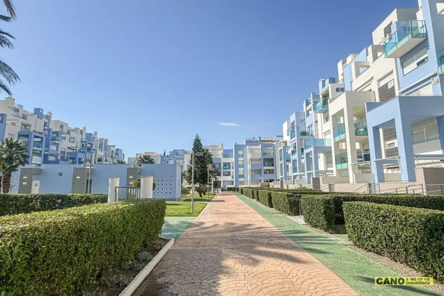 Spacious 2-Bedroom Apartment with Sea Views in Marina Serena Golf - Image 2