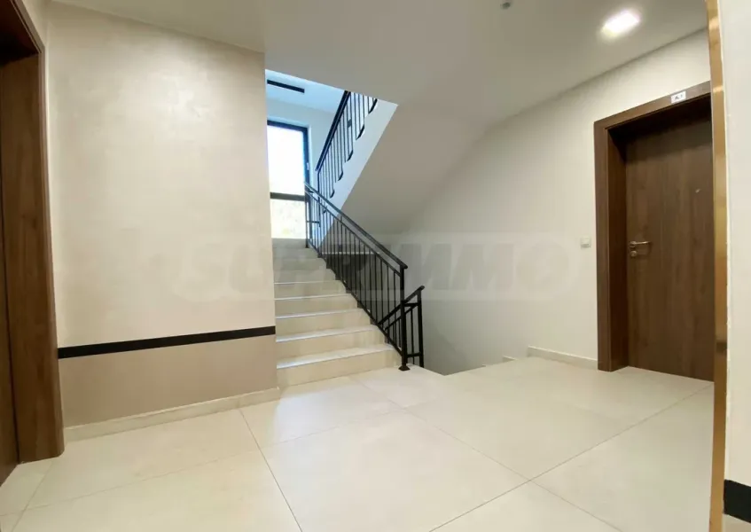 Spacious Plovdiv Apartment with Stunning Views &amp; Amenities - Image 1