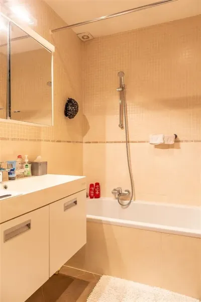 Charming Single-Storey Villa in Waterloo with No Overlooking Neighbors - Image 1
