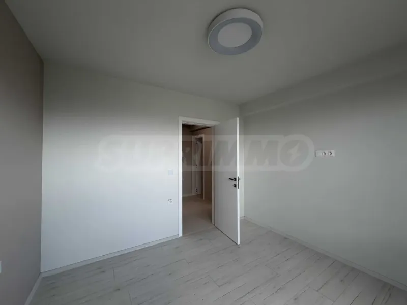 Spacious Apartment with Panoramic Rhodope Views in Plovdiv - Image 5