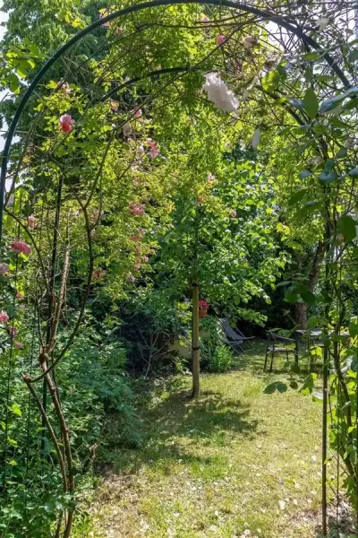Art Deco Villa in Fort-Jaco – 5 Bedrooms, Green Oasis, 250m² - Image 4