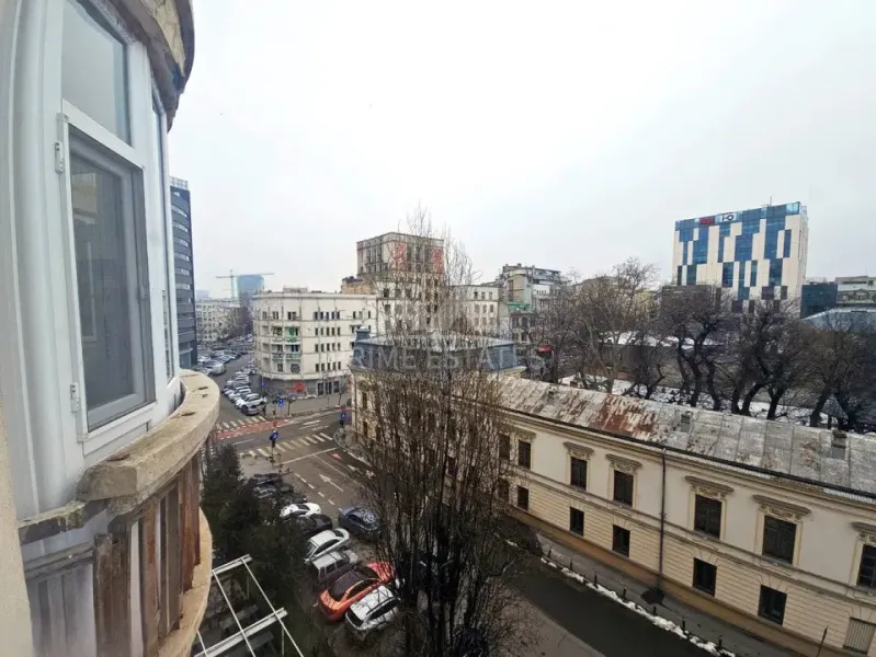 Fully Furnished 2-Bedroom Apartment Near Calea Victoriei, Bucharest - Image 5