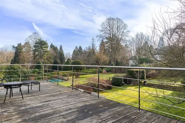 Spacious Villa in Ukkel: South-Facing Garden, 5 Bedrooms, 5 Bathrooms - Image 1