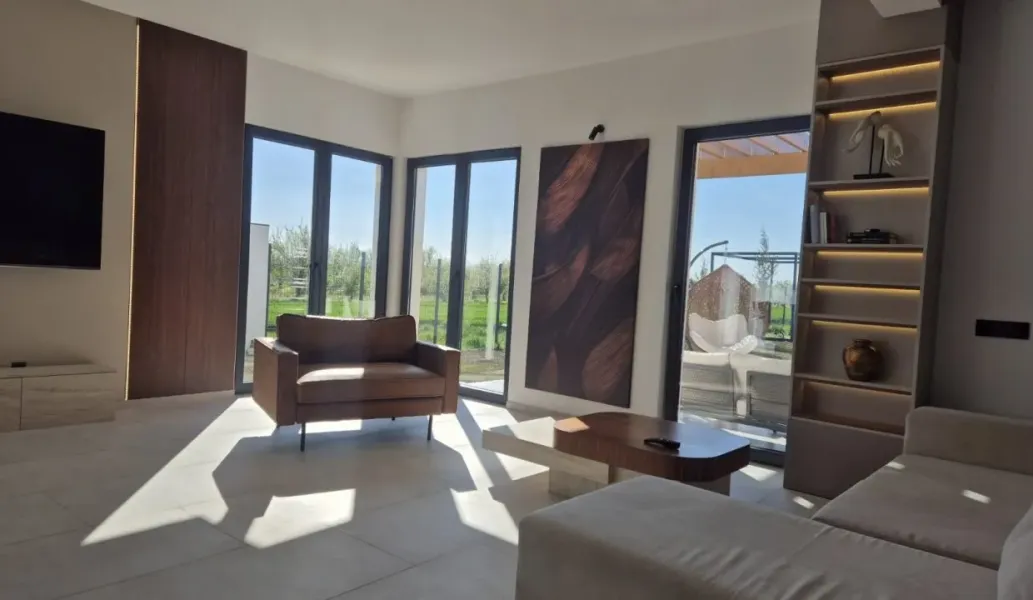 Luxury Modern Villa with Pool – Belgrade, 4 Bedrooms, 2 Bathrooms - Image 1