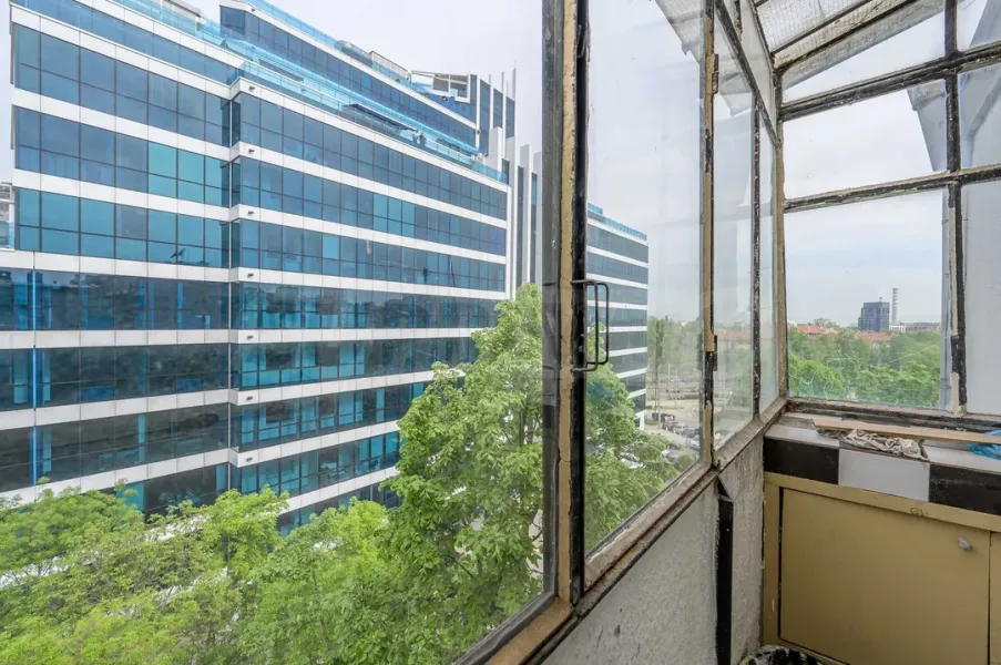 Spacious Apartment with Mountain View in Bakson - Image 3