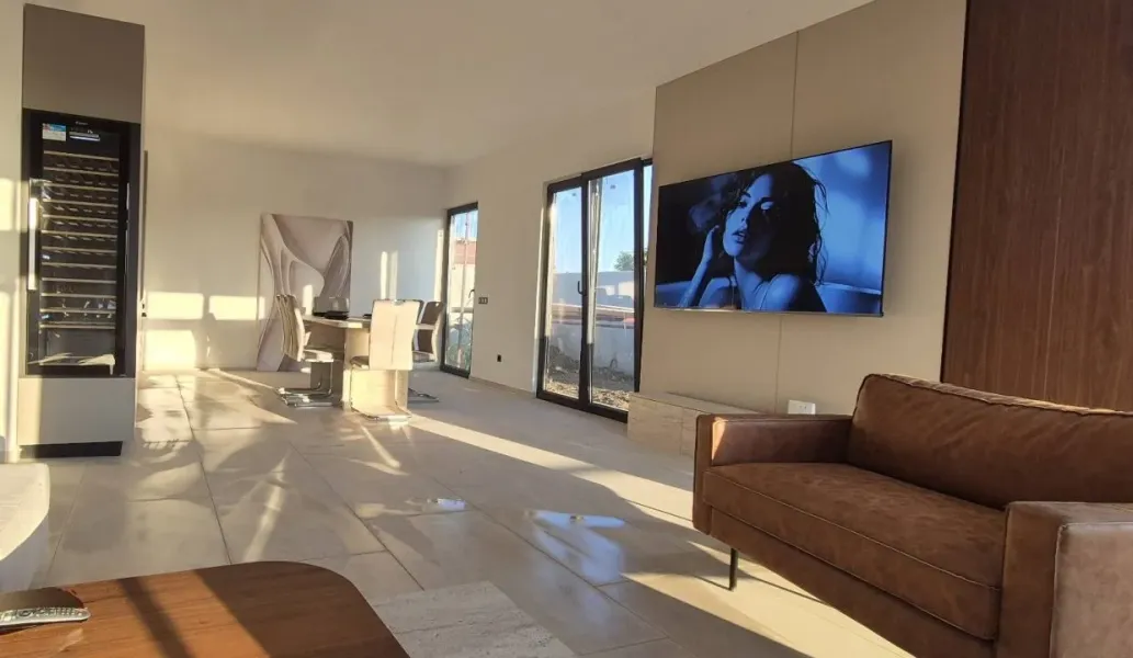Luxury Modern Villa with Pool – Belgrade, 4 Bedrooms, 2 Bathrooms - Image 2