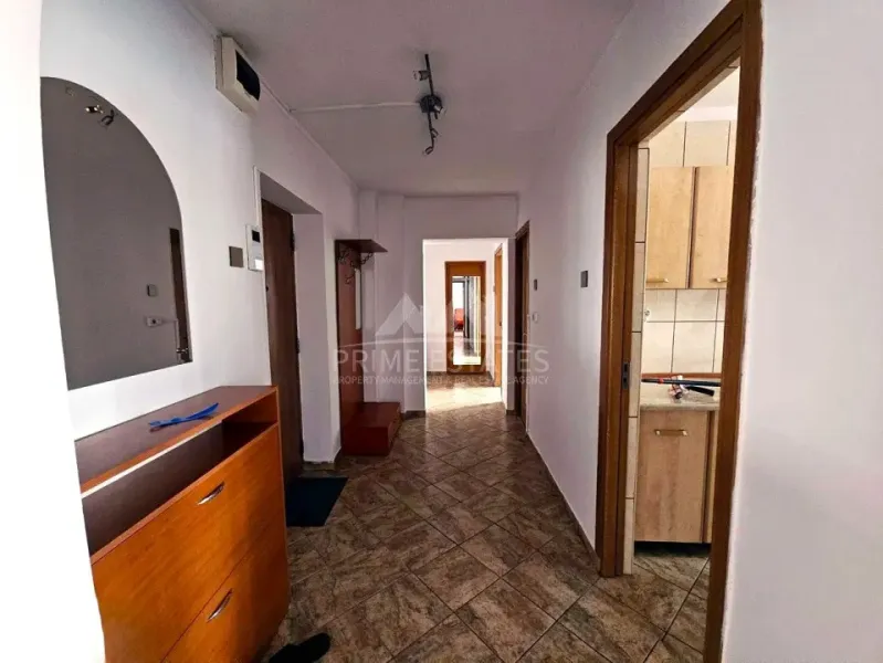 Fully Furnished 2-Bedroom Apartment Near Calea Victoriei, Bucharest - Image 3