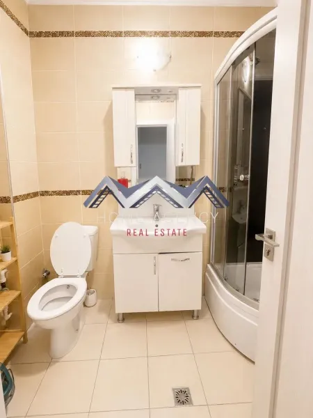 Fully furnished 3-room apartment in central Otopeni for sale. - Image 5