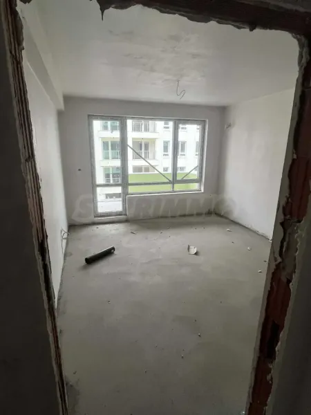 Spacious 2-Bedroom Apartment with Mountain Views in Plovdiv - Image 3