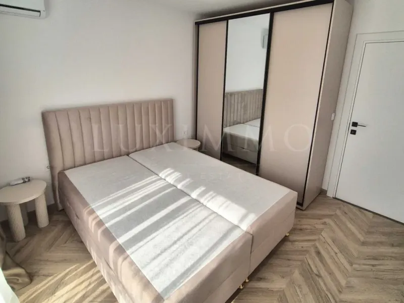 Stylish One-Bedroom Apartment with Private Landscaped Yard in Pchelina - Image 3