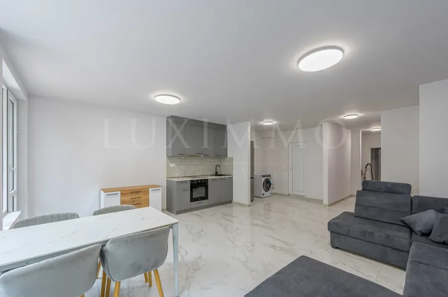 Strelbishte Medical University Apartment With Parking - Image 5