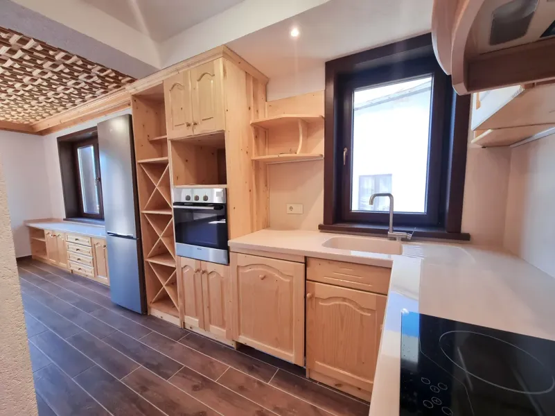 Spectacular Mount Snezhanka View Estate: Luxurious House Near Pamporovo for Sale. - Image 3
