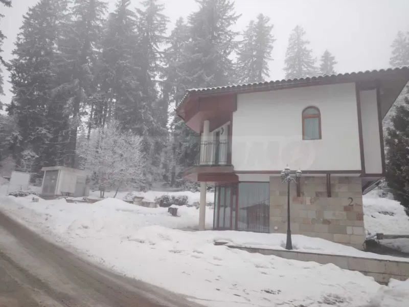 Forest Glade, Pamporovo - 2 Bed Apartment View - Image 3