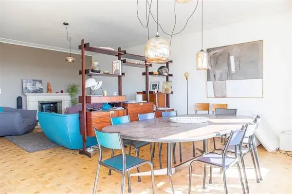 Stunning Ukkel Penthouse: 3 Bedrooms, Garage & Breathtaking City Views - Image 2