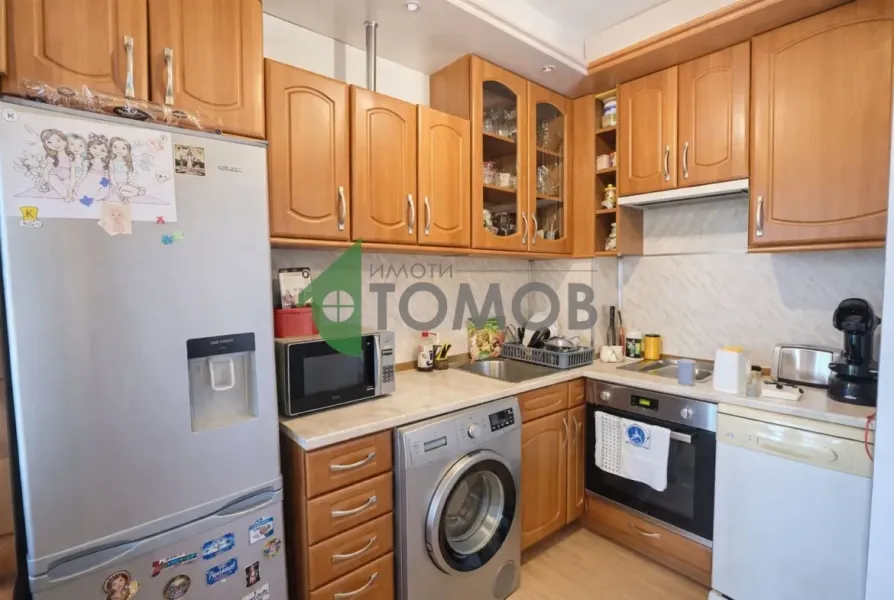 Spacious 3-Bedroom Fully Furnished Apartment in Stara Zagora Center - Image 2