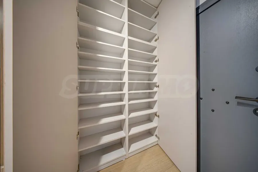 Fully furnished three-bedroom apartment in 'Malinova Dolina'. - Image 2